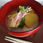 伊勢地方の郷土料理【盆汁】 具だくさんの味噌汁