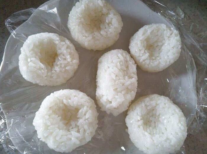 おにぎりを作る