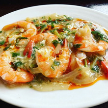 ストック食材で⭐︎あつあつ海老とほうれん草の餡かけ