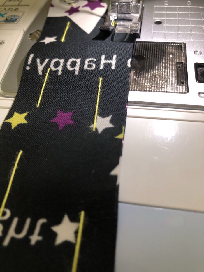 同じく持ち手も縫います