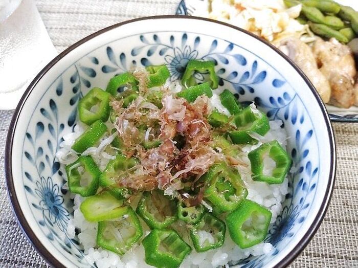 【オクラ丼】オクラのタネを取るのはこのやり方で!