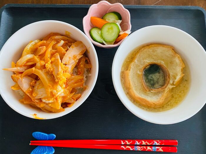 材料3つ!立派な丼ものになりますよ🎶