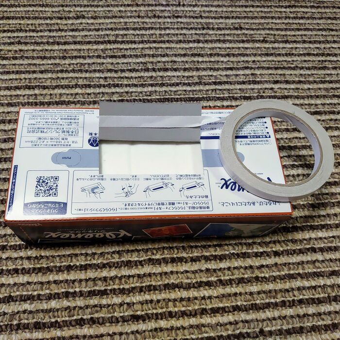 両面テープでなくてもOKですが