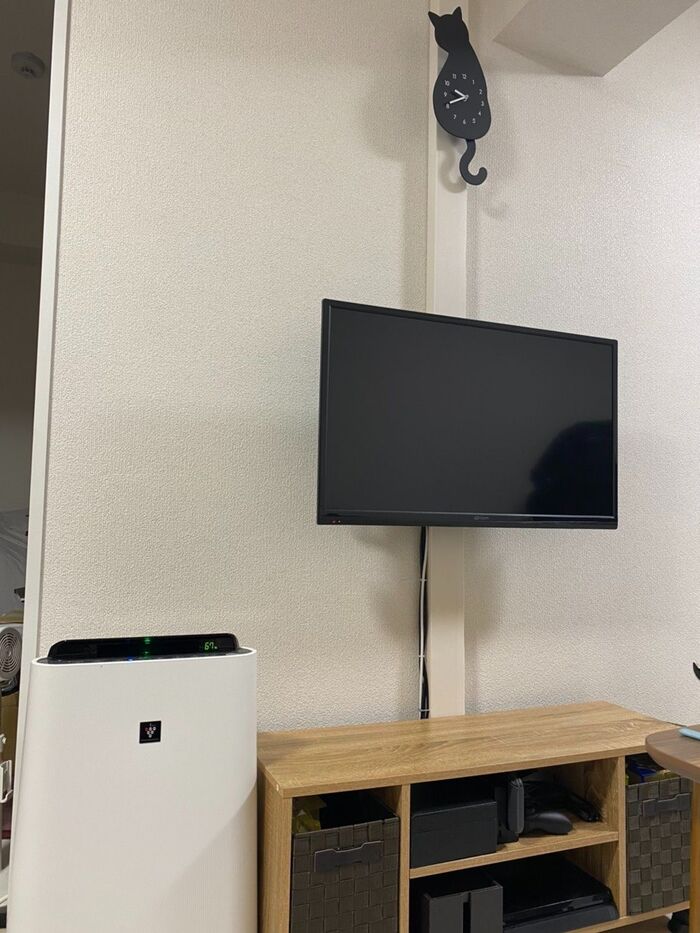 ラブリコ+木材+金具でテレビを壁掛けに！