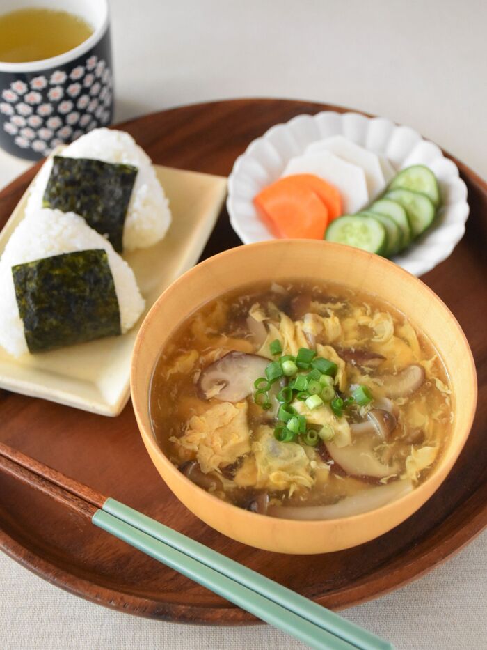 秋を感じるミニおかず②きのこたっぷりかきたま汁