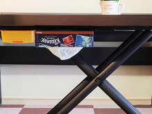 テーブルに(キズ跡)をつけずに 隠す収納 これ便利〜❢