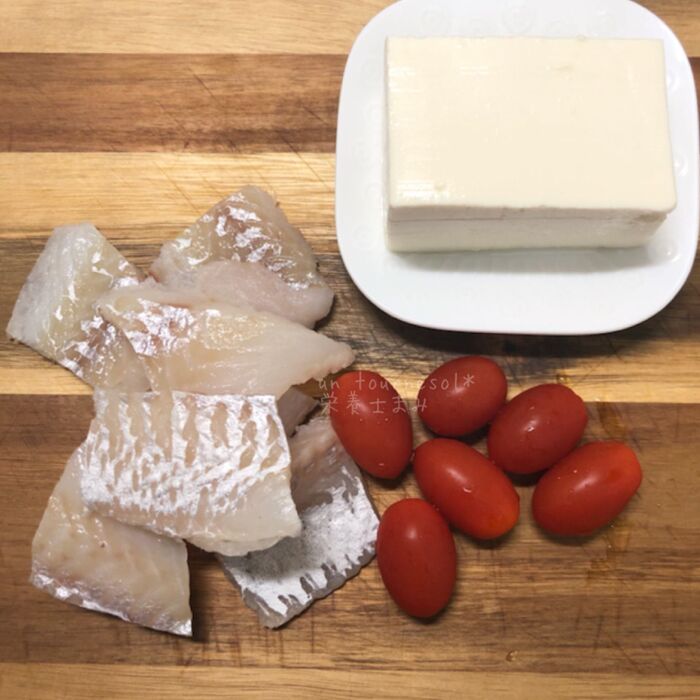 ①豆腐の水切りをする