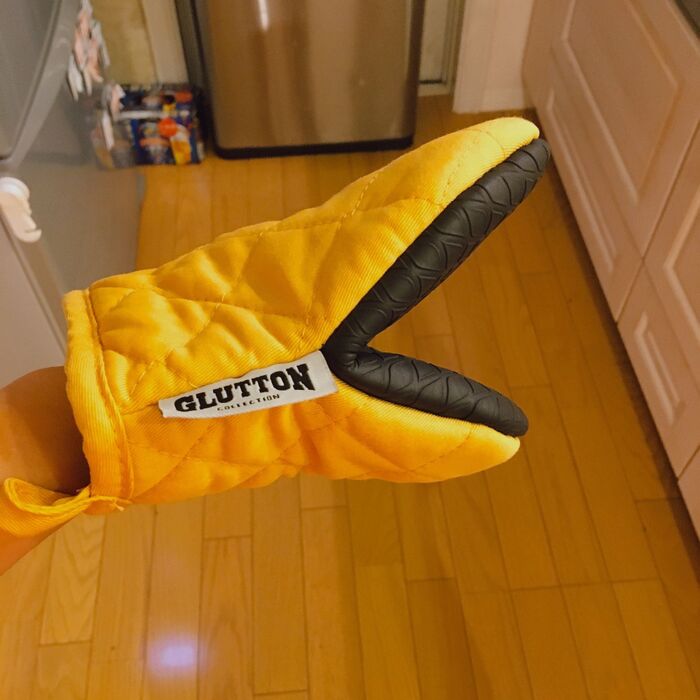 耐熱180°!内側がゴム加工になっているミトン。