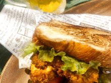 残り物サバ缶カレーと厚揚げでサンドイッチにしてみた