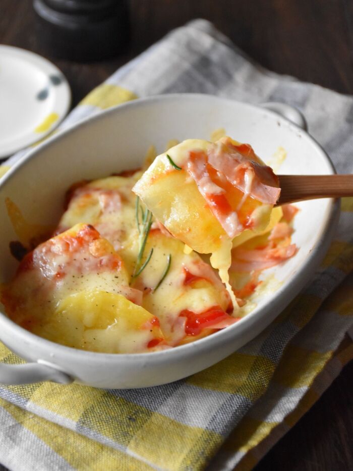 秋を感じるミニおかず③子どもウケ抜群!じゃがいものチーズ焼き