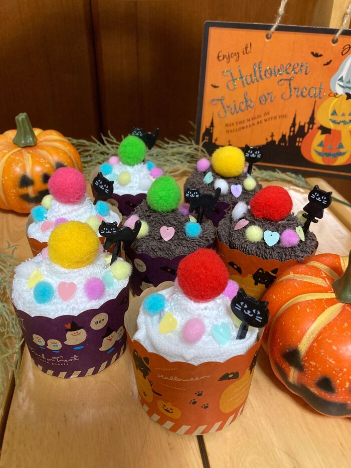 使い古しのタオルリメイク 貼るだけタオルケーキ!ルームデコにもいかがでしょうか?