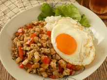 厚揚げたっぷりガパオライス風