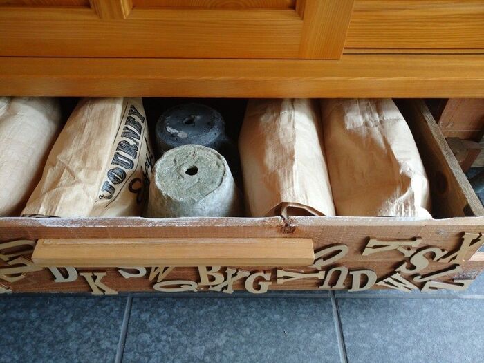 下駄箱下コの字型収納完成です!