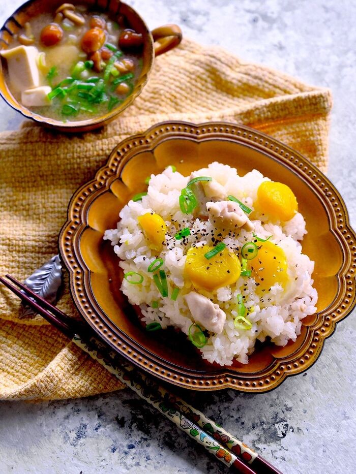 鶏と栗の炊き込みご飯 【メープルシロップと白だしが決め手】