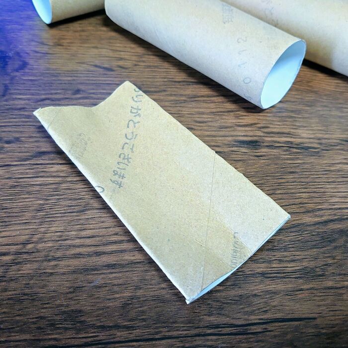 まずは、ペタンコに潰す