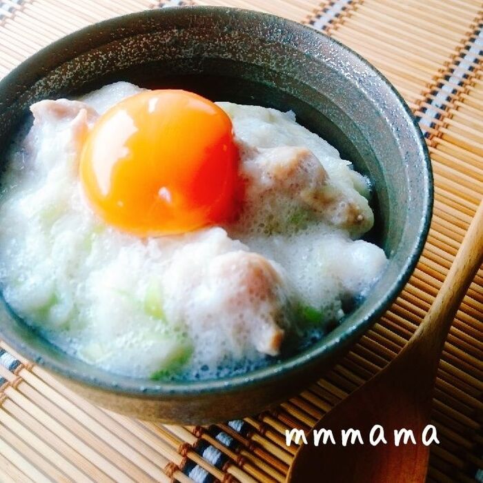 ダシ香るフワフワとろとろの白い親子丼