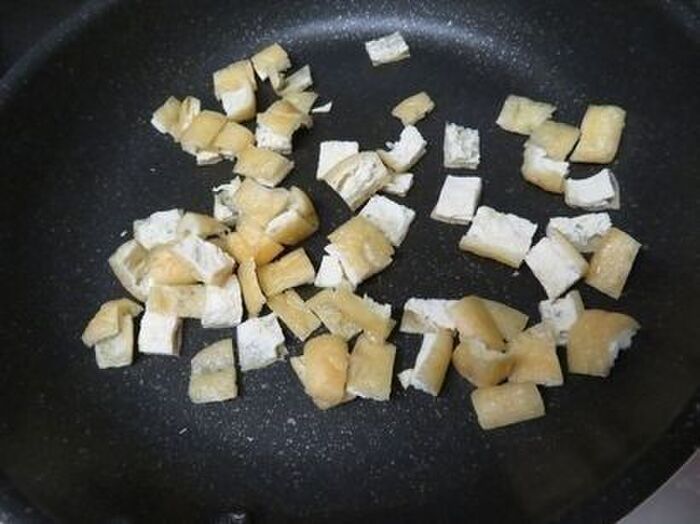 1.油揚げを焼く