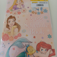 ダイソーで100円♪10月始まりのスケジュール帳♪10月から、そして来年は楽しい予定を書きたいなぁ☆