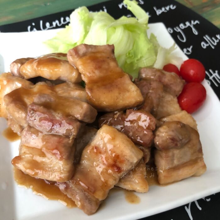 【焼いて絡めるだけ!がっつりレシピ】疲労回復効果に!豚バラのオイマヨハニー