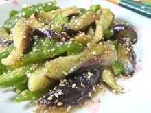 レンジだけで完成♪ なすとピーマンの生姜オイスター炒め風