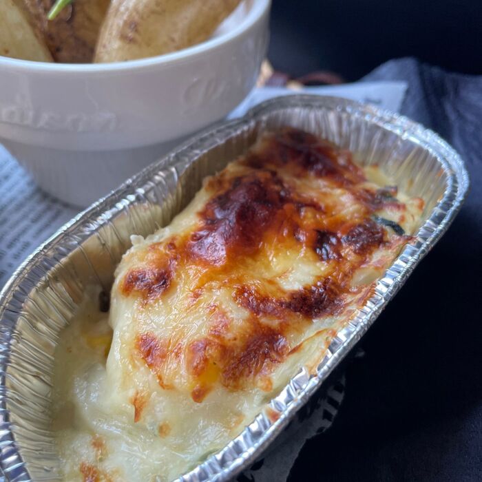 チーズをのせて トースターで焼くだけ *きゅうりは抜いてね!