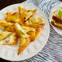 カリッ!ジュワーたまりませんよ〜ポテトツナのワンタンフライ(⌒▽⌒)