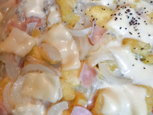 優しい甘さのさつまいも♪フライパン1つでチーズとろ~りグラタン風♪