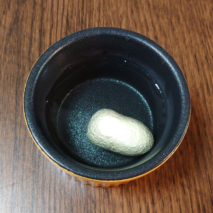 40度のお湯に、4.5分つけると柔かくなるので、気になる角質部分をなでる?