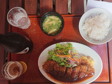 人気の洋食 「朝日」 行列の向こう側にあるもの・・・・