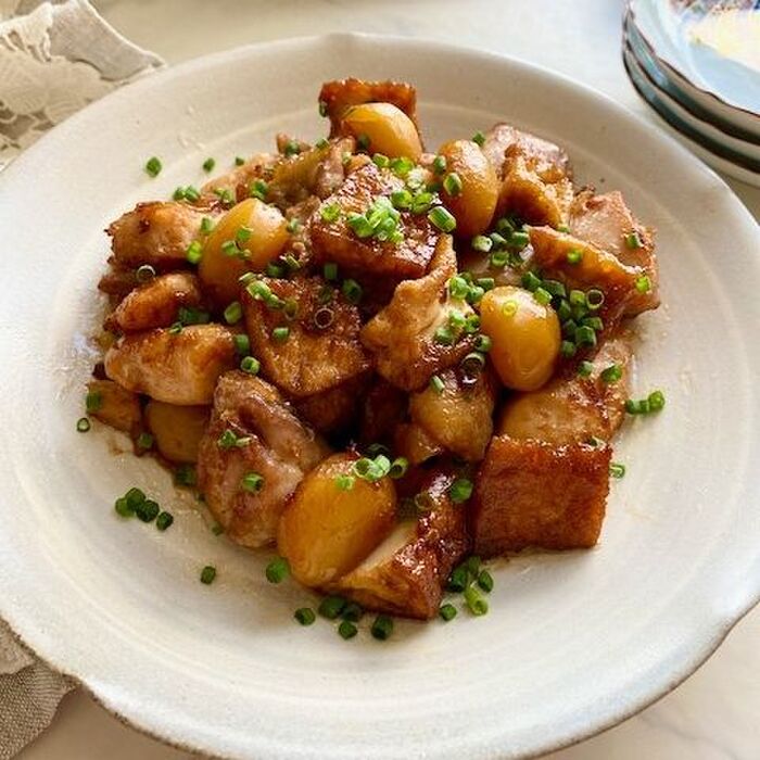 秋の味覚〜てりてりがたまらない鶏肉と栗と厚揚げのほっこり煮