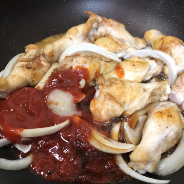 ④☆を入れて煮込んで完成!