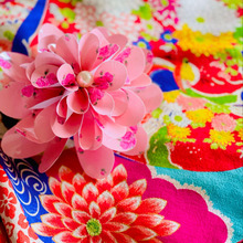 贈り物の包装紙で咲かせちゃぉ♪ 〜心にのこる想い出コサージュ〜