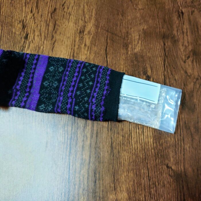 口をしっかりと閉じて、ここに入れます