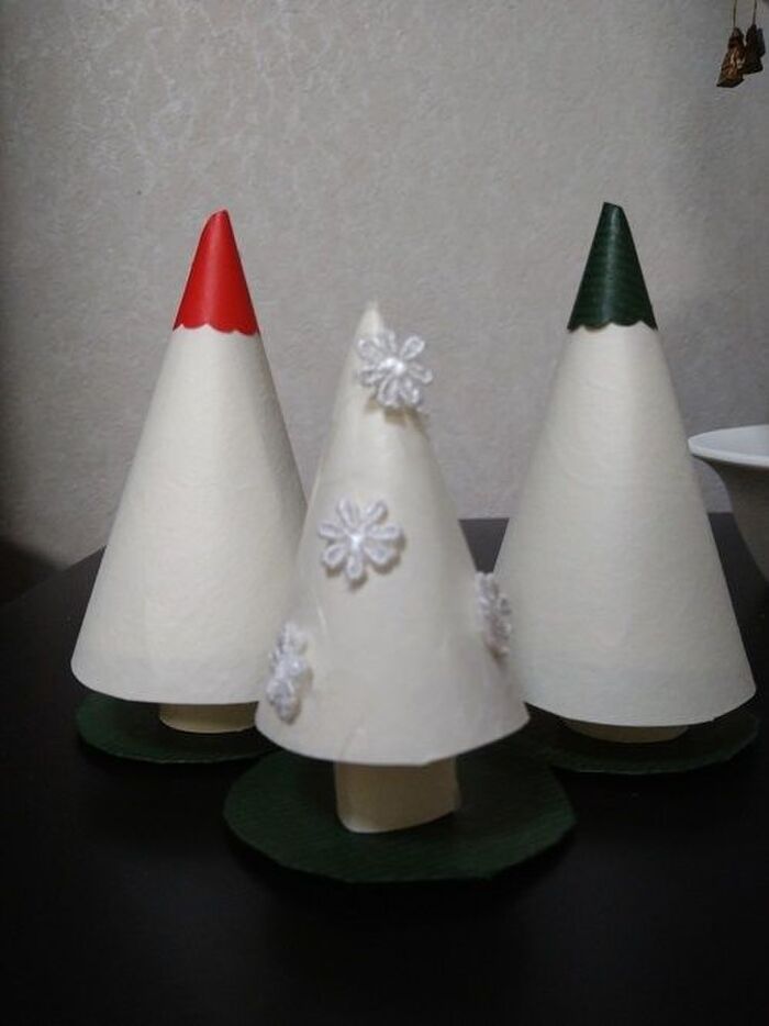 包装紙で作るファミリー・クリスマスツリー