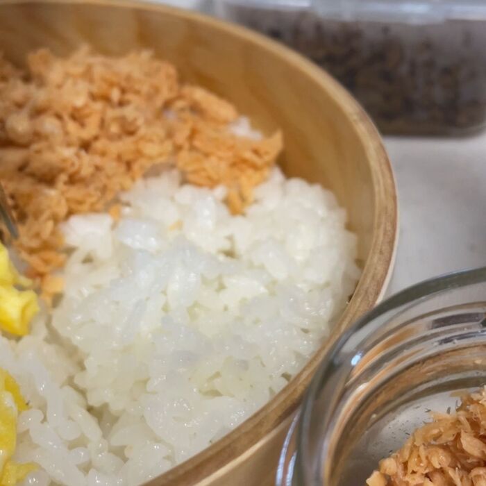 どんどん違う食材を詰めます