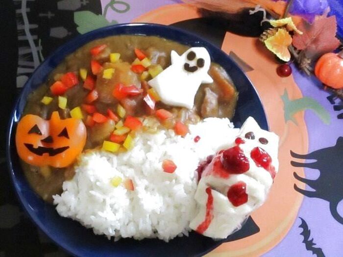 子供ニッコリ喜ぶ♡可愛く愉快なハロウィンデコカレー