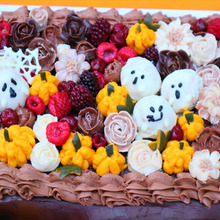 10月誕生日の息子と娘に捧ぐ★ハロウィンのおばけちゃんチョコケーキ