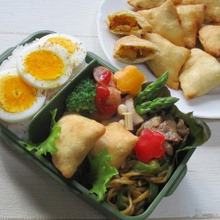 【世界を旅するお弁当 インド】サモサの皮レシピ:インド式野菜の包み揚げサモサ入り弁当~♪