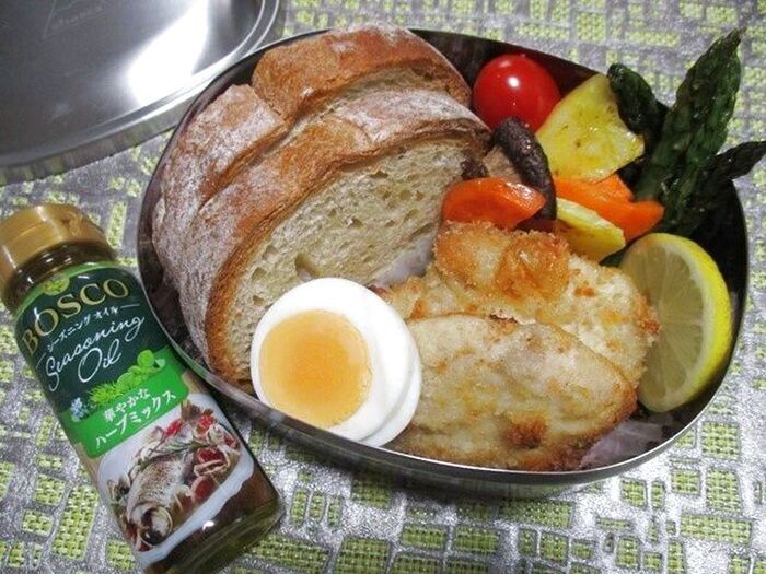 【世界を旅するお弁当 フランス】金運アップ弁当!華やかハーブミックスde鶏肉の香草焼き