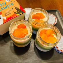 熟れすぎた柿を使って4層ムース!蓋付きの瓶に入れて、お土産にピッタリ!