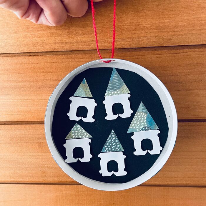 6Pチーズの空き箱でクリスマスオーナメント