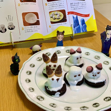 【アーヤと魔女】カスタードを囲むアーヤおばけたち