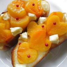 最高に美味しい柿の食べ方♡ハート(愛)いっぱいのクリームチーズと柿のオープンサンド♪