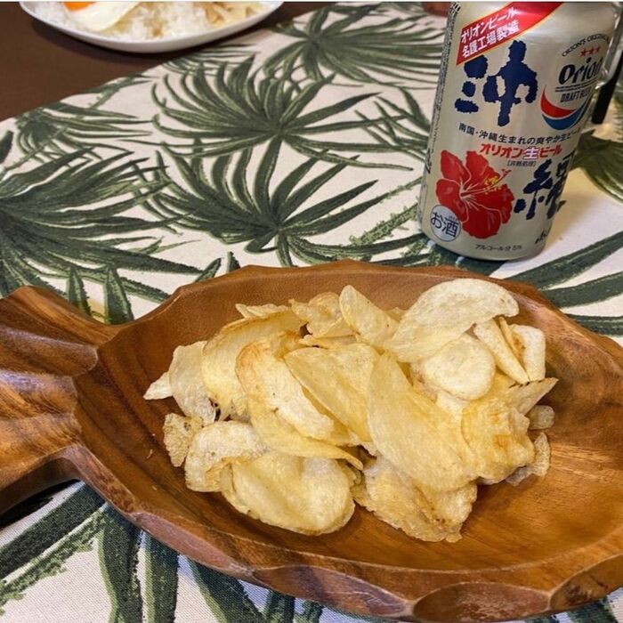 食器やテーブルランナー
