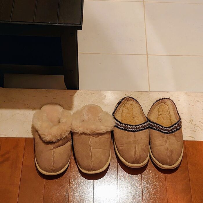 来客時、スリッパを用意しても誰も履かないので椅子の下でOK