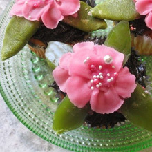 鬼滅の刃【継国縁壱】優しい追憶♡日日草米粉蜂蜜カップケーキ