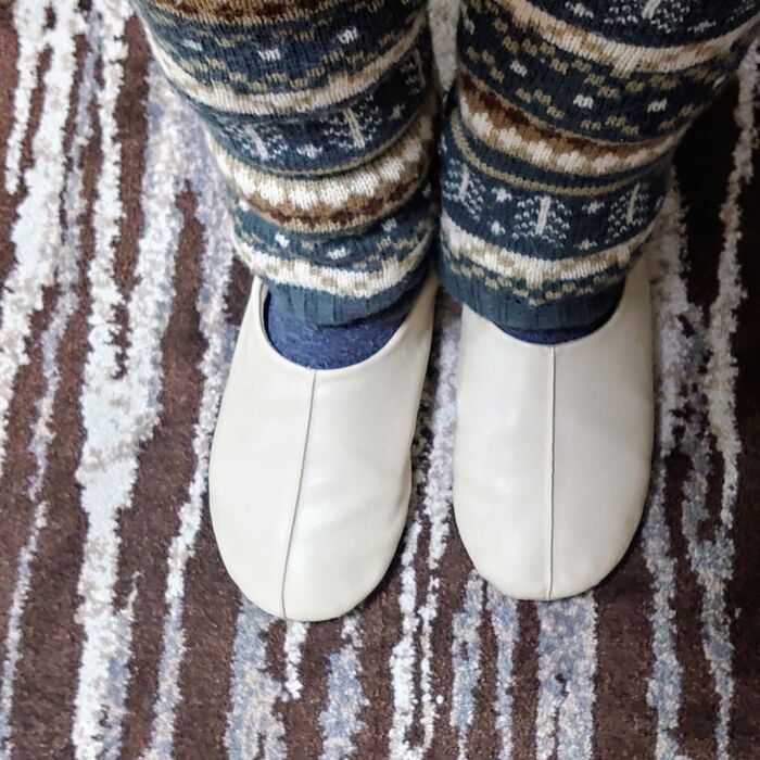 ただ、自分だけは冷え性なのでコレを常に履いてますが……