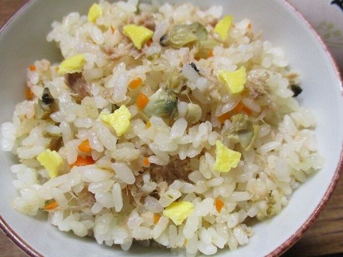 イチョウ舞う!牡蠣だし醤油で作る♡ツナとあさりの炊き込みご飯♪