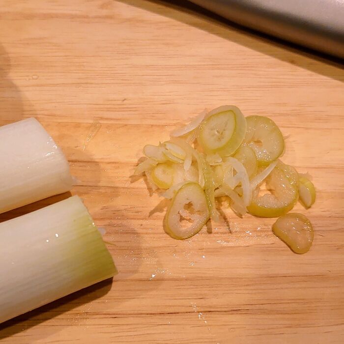 上下をカットして使える  シャキシャキよ!