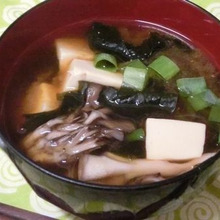 出汁代わりに♪ オイスターソースで味噌汁